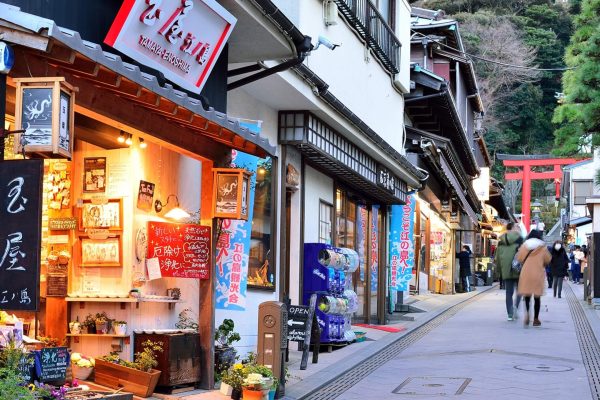 【江島神社】当館から江島神社まで徒歩で約3分